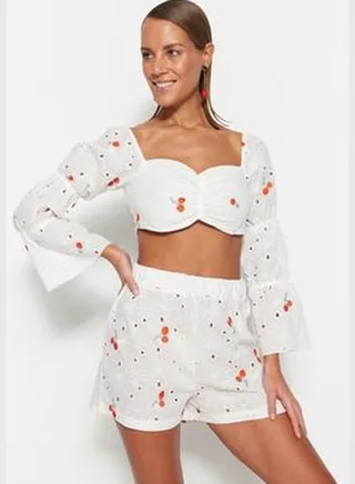 White Fruit Print Woven Shorts & Bermuda TBESS23SR00049