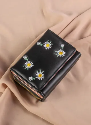 Leather Flip Wallet & CardHolder with 9 Pockets and Zipped Pocket Flowery Black 
