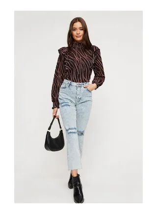 Ripped Straight Raw Hem Jeans 