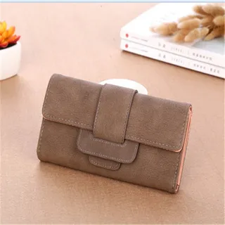 Easy To Carry Lightweight Ladies Purse Brown 