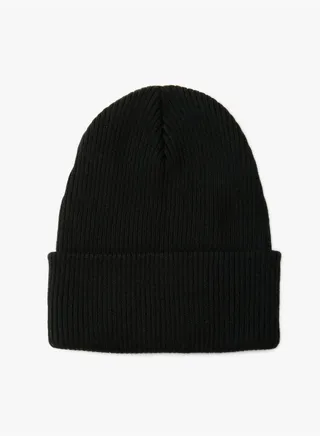 Ribbed Knitted Beanie
