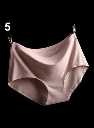 Comfortable Ultra-thin Seamless Briefs Underwear Light Coffee 