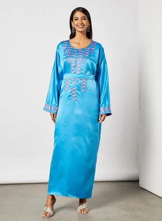 Jalabiya With  Fan Like Shaped Embroidery With Belt 