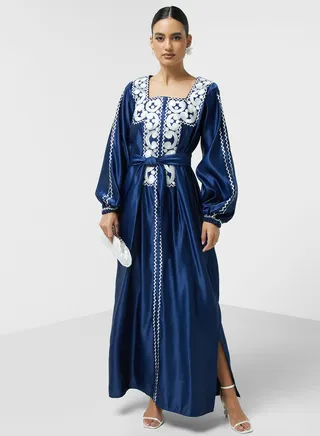 Embroidered Belted Jalabiya 