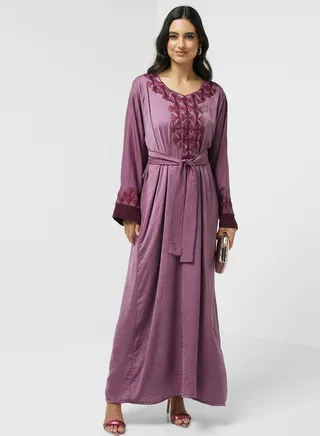 Embroidered Belted Jalabiya 