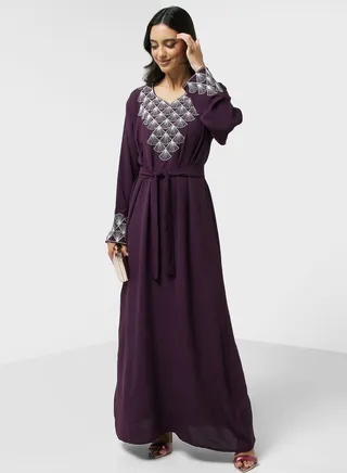 Embroidered Belted Jalabiya 