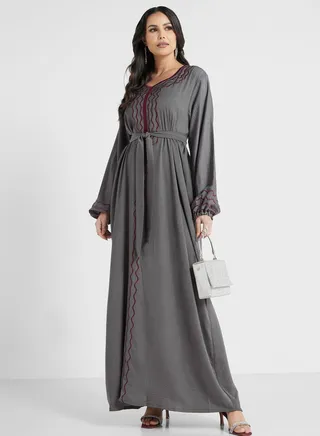 Embroidered Belted Jalabiya 