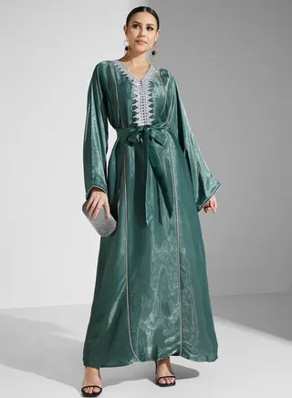 Embroidered Belted Jalabiya 