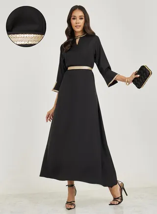 Keyhole Neck Jalabiya with Self-Tie Belt 