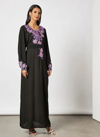 Jalabiya With Floral Embroidery In Garterised Sleeves With Belt 