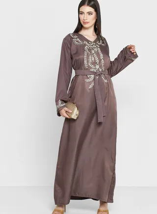 V-Neck Embroidered Belted Jalabiya 