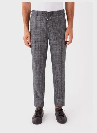 Essential Slim Fit Chino Pants 