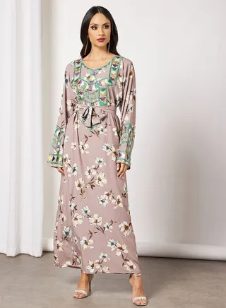 Jalabiya With Arrow Like Shaped Embroidery With Belt 