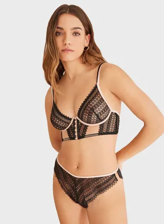Lace Detail Brief 