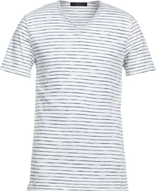 T-shirt White