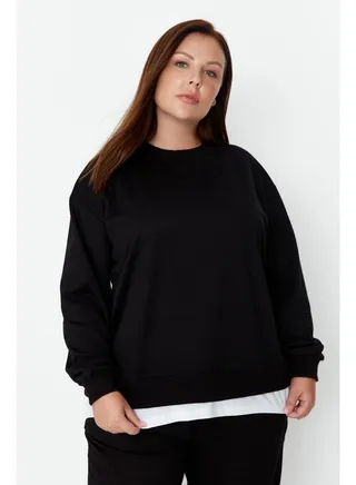 Black Altan T-Shirt, Thick Knitted With a Bullet Look. 