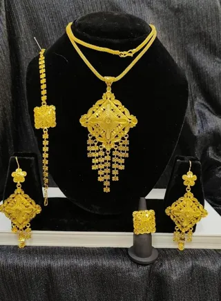 Arabic Women Imitation Artificial Jewellery Set 5 piece Chain Pendant Bracelet Earring Rings Gold Plated No 17 