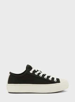 Backcourt Low Top Sneakers