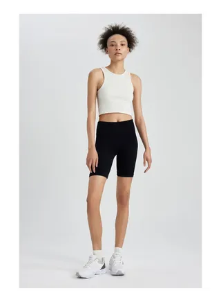 Woman Biker Fit Knitted Leggings 
