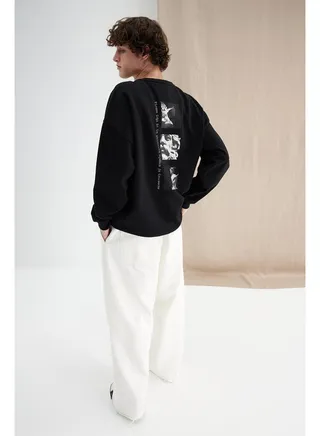 Men's Black More Sustainable Oversize Crew Neck Sculpted Printed Sweatshirt 
