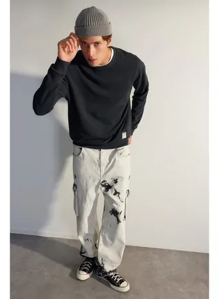 Anthracite Men's Limited Edition Basic Relaxed Fit Wash-Effect 100% Cotton Sweatshirt. 