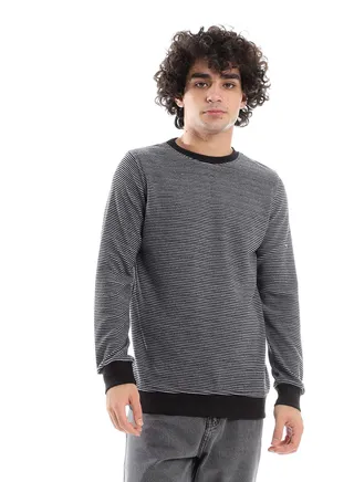 Mens Round Neck Stripped Sweatshirt 