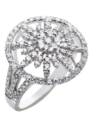 18 Karat White Gold Diamond Studded Ring 