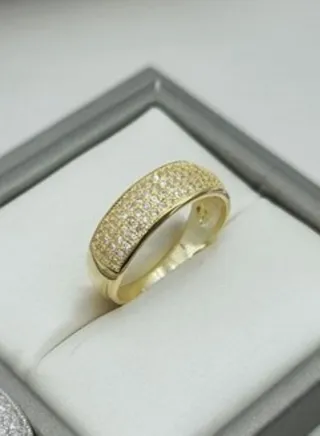 925 Sterling Silver Cubic Zirconia Studded Ring With Gold Coloring 
