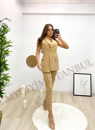 Sleeveless Blazer 