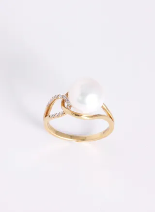 Ring, Freshwater Pearls, A Quality, White Color, 10.0-9.5MM, 18KY, 14D 0.07CT 