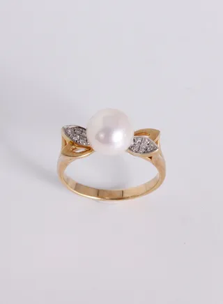 Ring, Freshwater Pearls, A Quality, White Color, 8.5-8.0MM, 12D-0.08Cts, 18KY 