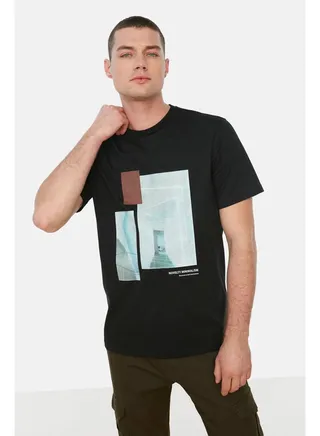 Man T-Shirt Black 