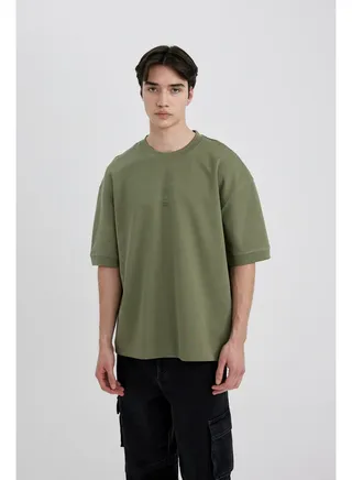 Man Loose Fit Crew Neck Short Sleeve Knitted T-Shirt 