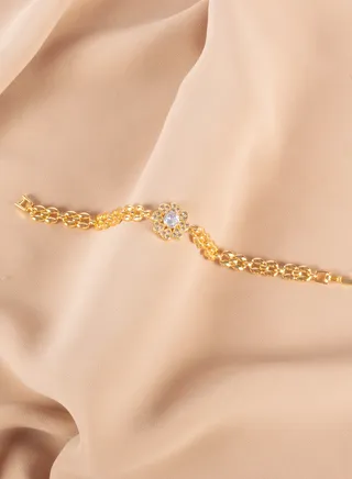 Chinese Gold Bracelet with a Zirconic Flower 