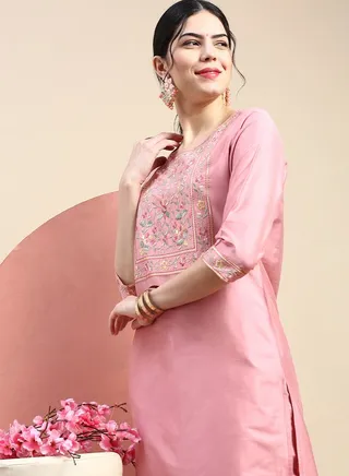 Floral Embroidered Kurta & Pocket Detail Pant Set 