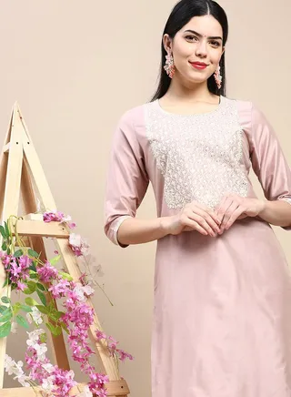 Thread Embroidered Kurta & Pocket Detail Pant Set 