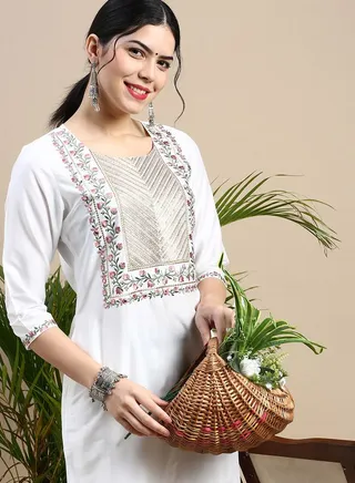 Floral Embroidered Sequin Detail Kurta & Pocket Detail Pant Set 