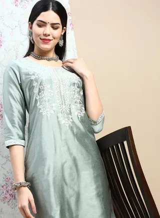 Embroidered Sequin Detail Kurta & Pocket Detail Pant Set 