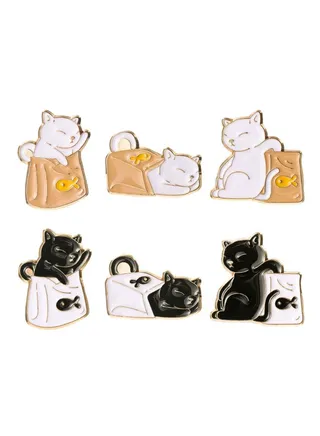 SYOSI 6Pcs Cute Cartoon Cat Enamel Pin Black White Cats Lapel Pin Cat with Dried Fish Bag Brooch Badge Animal Brooches Pin Set Bag Hat Clothing Accessories 