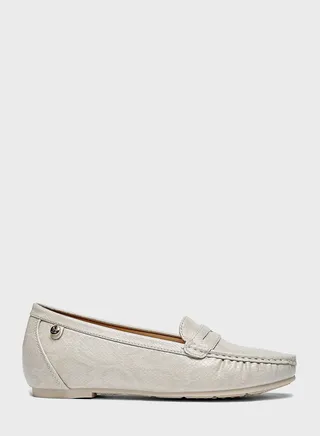 Essential Flat Moccasins