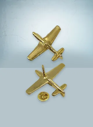 P-51 Mustang Gold Pin 