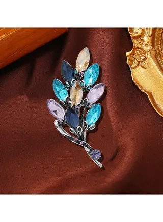 Minimalist And Versatile Brooch 