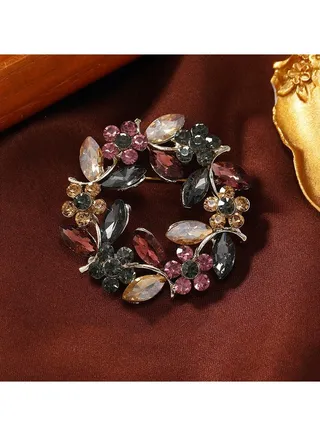 Minimalist And Versatile Brooch 