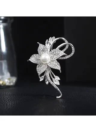 Minimalist And Versatile Brooch 