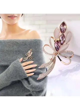 Minimalist And Versatile Brooch 