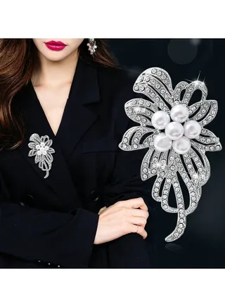 Minimalist And Versatile Brooch 