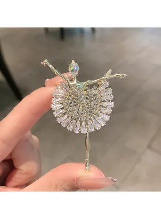 Minimalist And Versatile Brooch 
