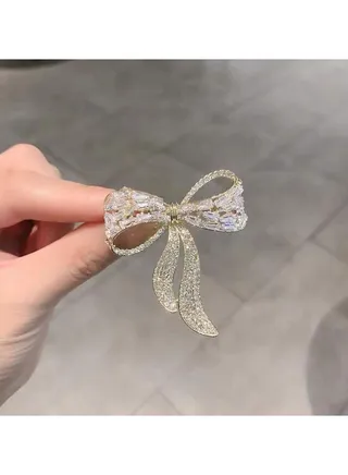 Minimalist And Versatile Brooch 