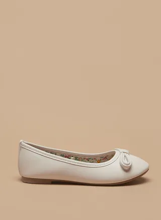 Girls Solid Slip On Ballerina Shoes with Bow Accent 