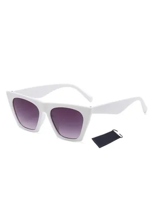 Small frame retro sunglasses - white 